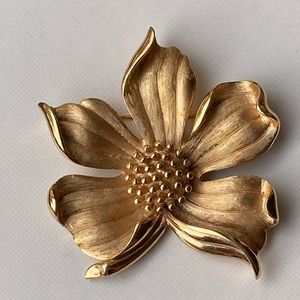 TRIFARI Vintage Gold Toned Flower Brooch
